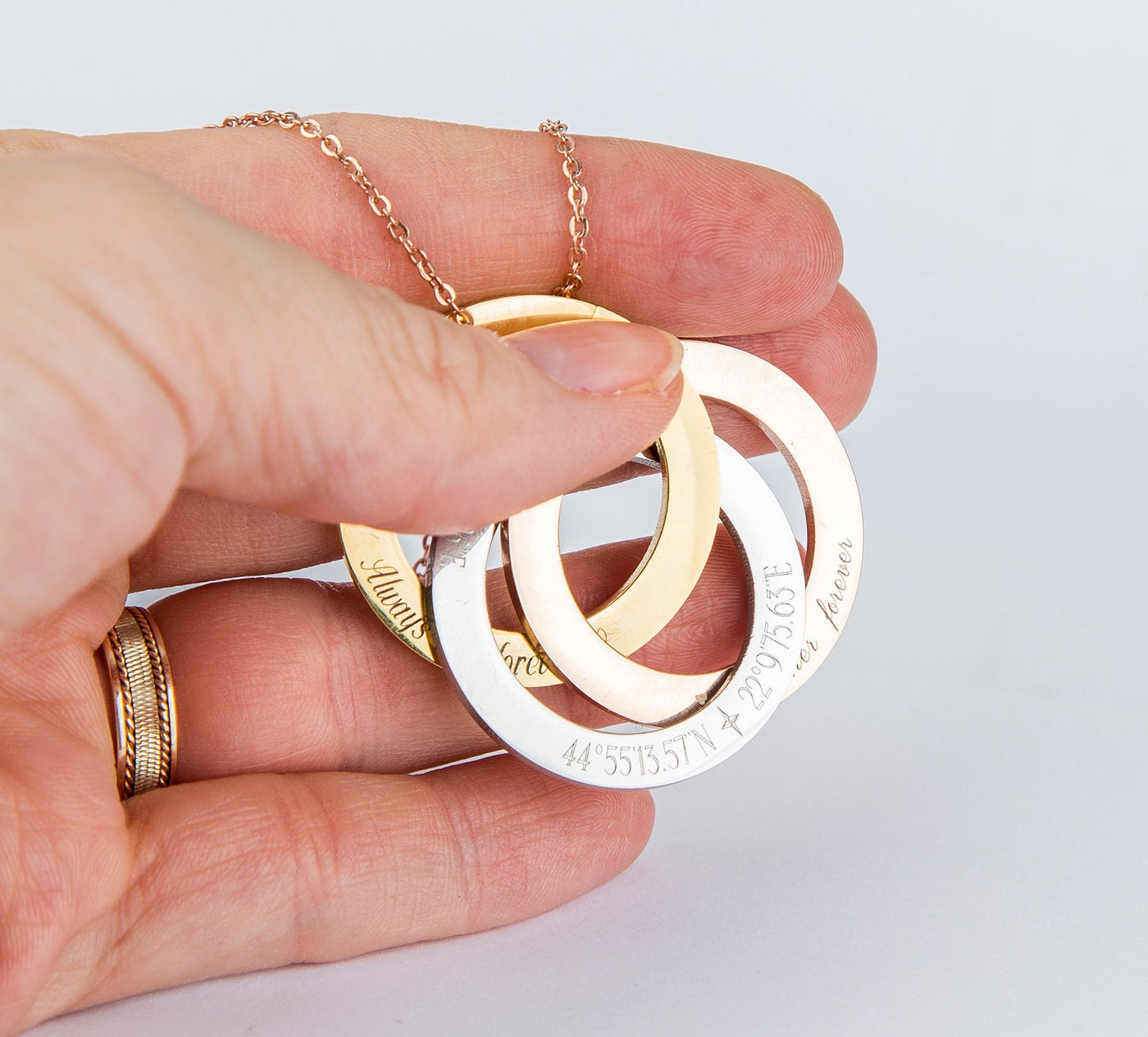 Personalized Russian Rings Eternity Necklace, Personalized Interlocked - RAGIMA Emporium